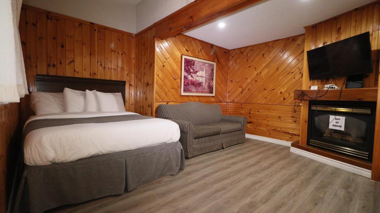 Algonquin Lakeside Inn Dwight Zewnętrze zdjęcie