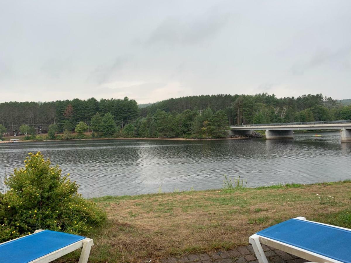 Algonquin Lakeside Inn Dwight Zewnętrze zdjęcie